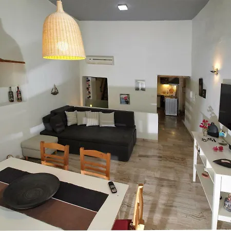 The Grotta's House העיירה רתימנו