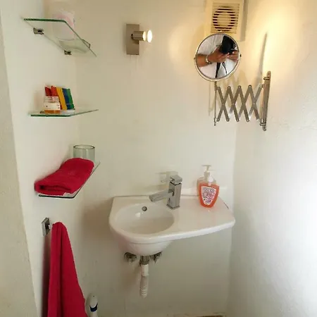 דירה The Grotta's House